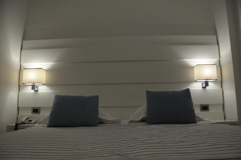 Sunshine Club Centro Benessere Hotel 4*